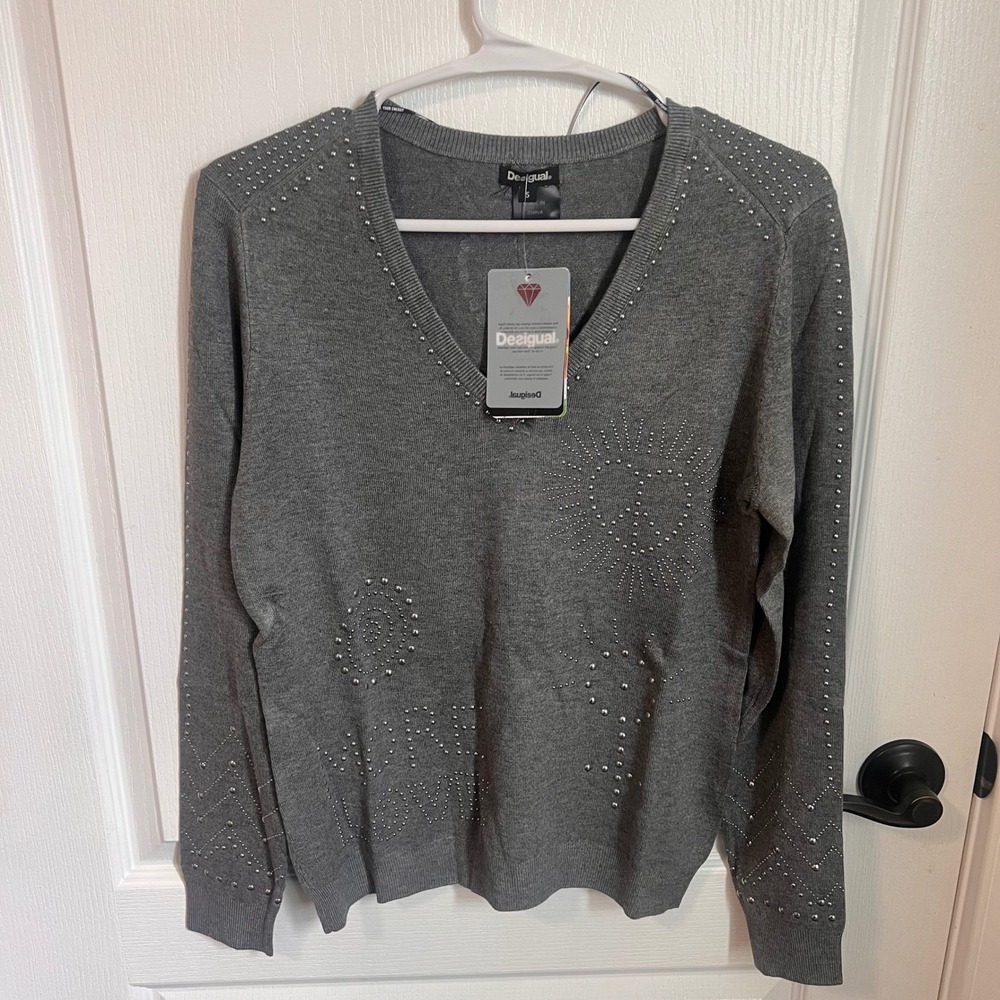 Desigual Embellished V-Neck Sweater Rhinestone Detail Gray Knit‎ Size Small NWT